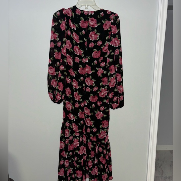 🔥HOT🔥 SHEIN Modely Floral Print Lantern Sleeve Ruched Mermaid Hem Dress midi - Picture 9 of 9